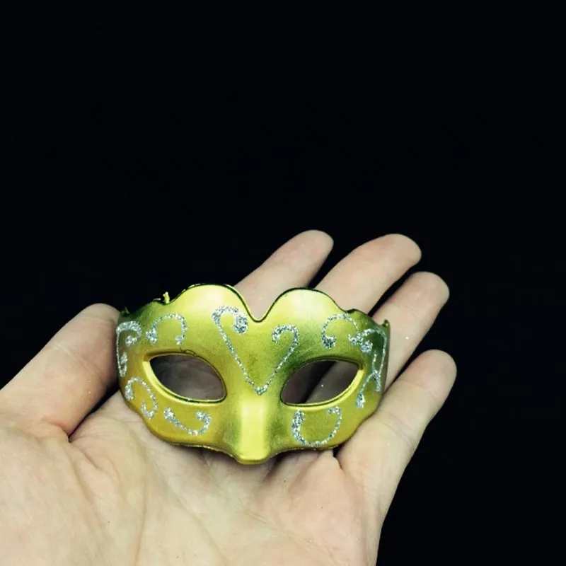 Mini Máscaras bonito da novidade partido do presente Decoração Carnival Masquerade Party Pequenas Máscaras misturar o envio gratuito de cor