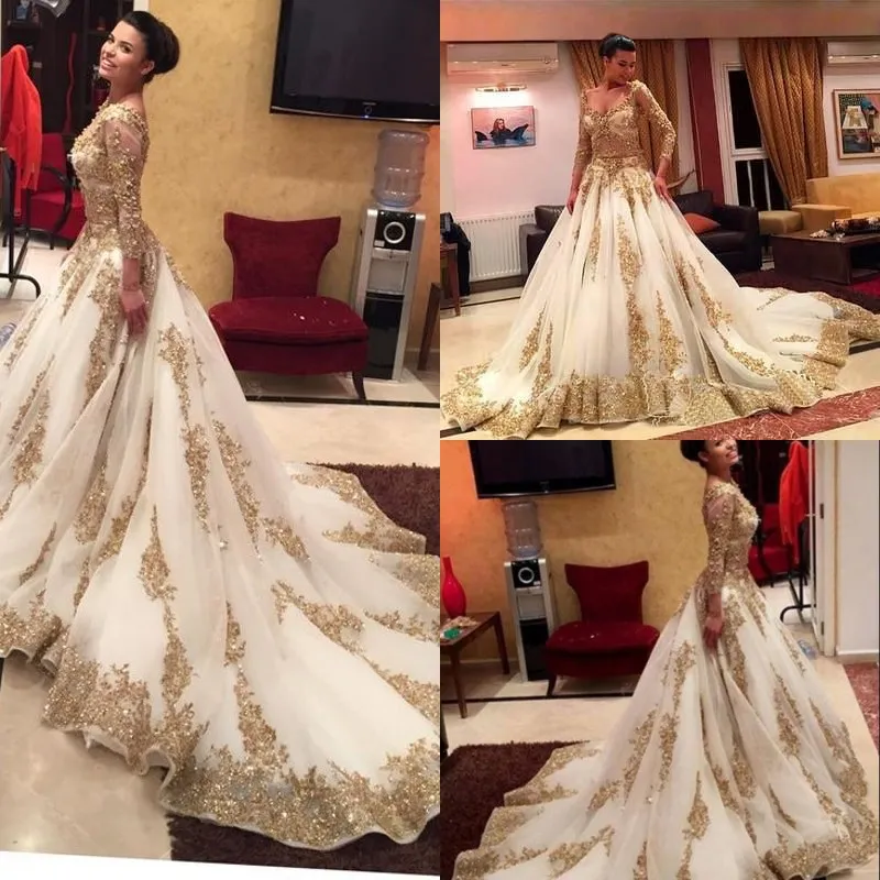 Ivoire Tulle Or Dentelle Appliques Robes De Mariée Arabe Avec 3/4 Manches Longues 2017 V Cou Perlé Paillettes Robes De Mariée Plus La Taille EN9273