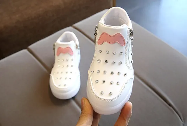 mode färgglada upplysta barn skor ledde härligt coolt nytt märke coolt barn sneakers casual stövlar baby boys flickor skor