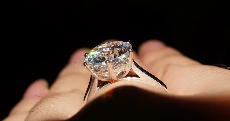 Vecalon 2016 Marca Feminino Anel Solitaire 4ct Simulado diamante Cz 925 Prata Esterlina Noivado aliança de casamento anel para mulheres