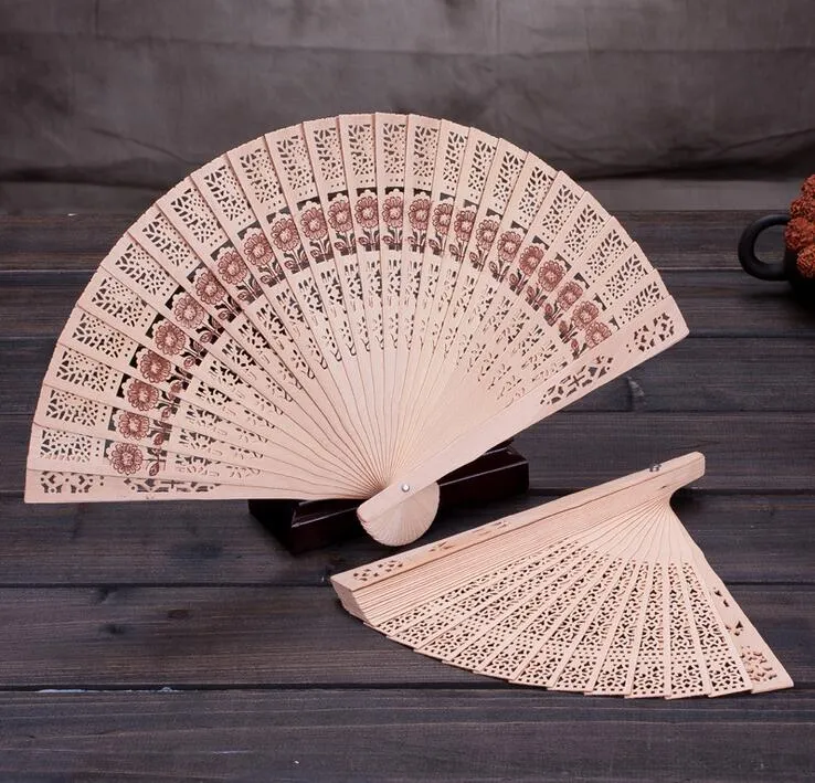 Houten fans 40 * 23 cm Chinese sandelhout fans bruiloft fans dames hand fans reclame en promotionele opvouwbare fans bruids accessoires