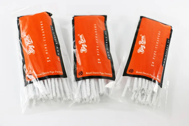 Smoking hot selling easy to use glass pipe accessory cleaners 50pcs/bag clean cleaning cotton