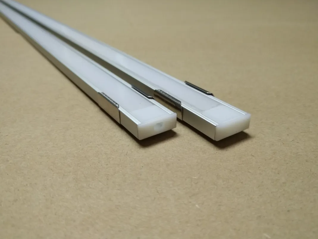 Perfil do canal de alumínio do alojamento da luz da barra LED com tampa láctea, tampas e clipes finais