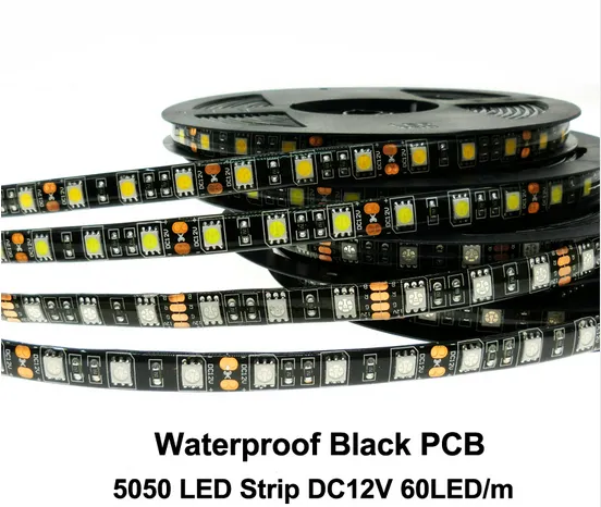 블랙 PCB LED 스트립 5050 DC12V IP65 방수 60LED / M 5M / 화이트 따뜻한 화이트 레드 그린 블루 RGB 5050 LED 스트립