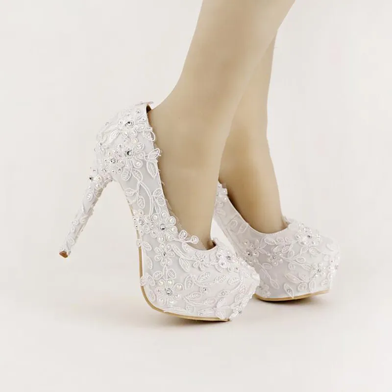 Chaussures de mariée avec nœuds en ruban blanc doux, chaussures à plateforme à talons hauts avec chaussures de mariage à talons aiguilles, chaussures en satin confortables faites à la main pour femmes