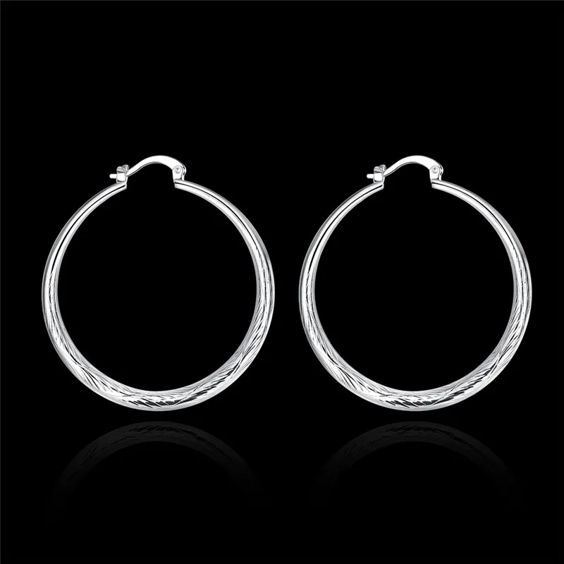 Fashion Hoop Örhängen 925 Silver Smycken Diameter 4cm Classic Charm Design Cool Street Style Europe Hot Gratis Frakt Billiga Partihandel