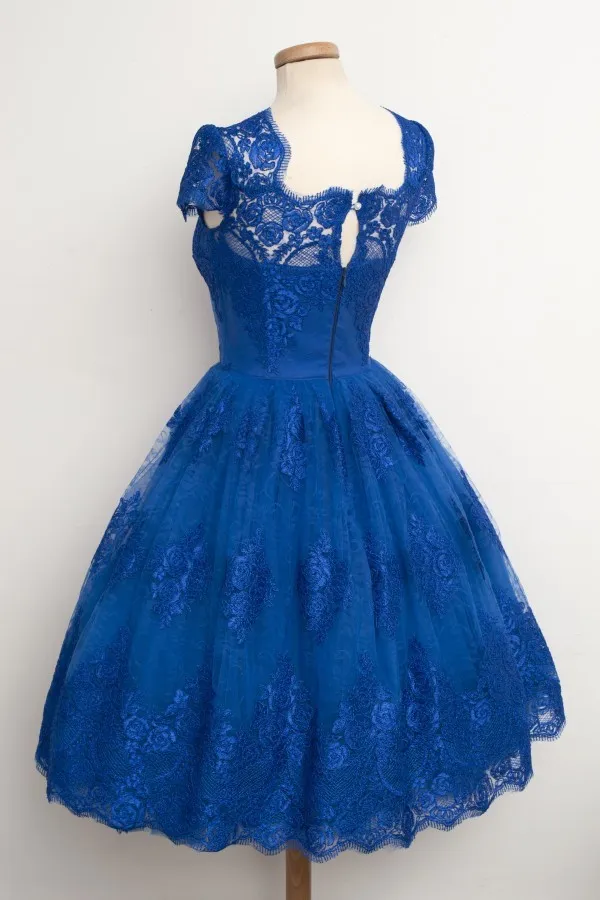 화려한 홈 커밍 드레스 짧은 레이스 로얄 블루 댄스 파티 드레스 보석 목 덮인 반팔 정식 파티 가운 맞춤 제작