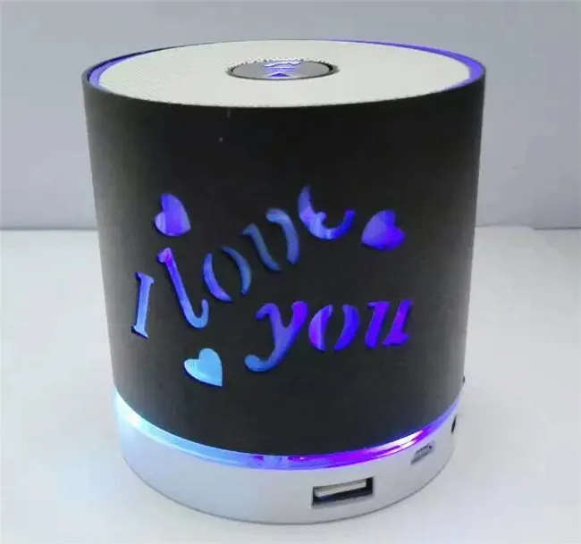 Q609 Bluetooth-динамик красочные Flash Iove Yove Yove Whio Wife Bluetooth Speaker Subweefer Speaker Card U диск FM