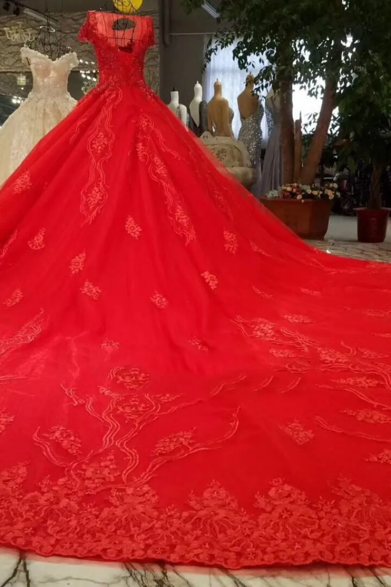 Czerwona Koronkowa Balowa Suknia Ślubna Suknie Hot Hollow Powrót Suknie Ślubne Zakryte Rękawy Sweep Pociąg Bling Wedding Dress Vestidos de Noiva