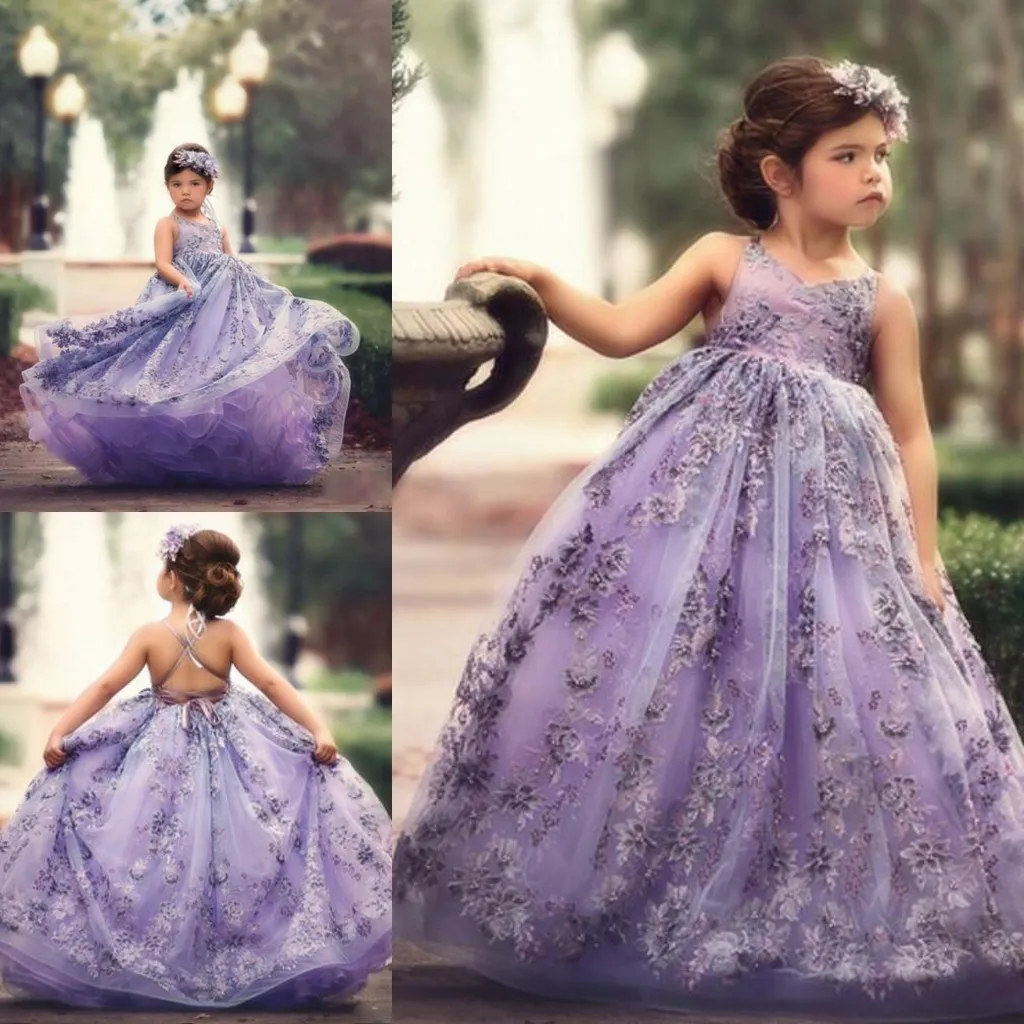 Bonitos vestidos de niña de flores de lavanda con cuello en V Apliques de encaje hasta el suelo Vestido de cumpleaños de niña esponjosa Preciosos vestidos de comunión sin espalda encantadores