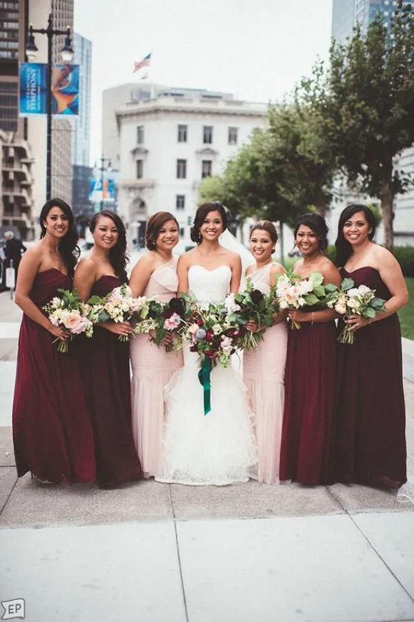 Vintage Druhna Suknie Długie Formalne Klasyczne Sweetheart Ruched Szyfonowa Długość podłogi Burgundii Dark Red Brydesmaid Suknie Tanie Wysokiej Jakości