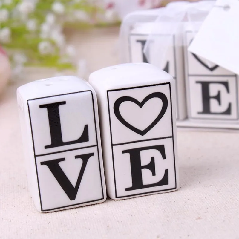 Souvenir di nozze gli ospiti Ceramic LOVE amanti degli agitatori di sale e pepe forniture regalo di San Valentino