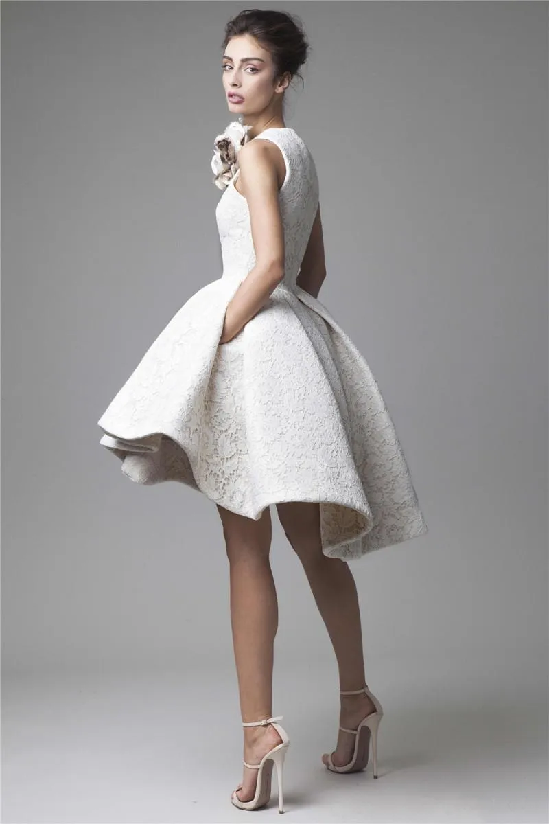 Krikor Jabotian High-Low-Abschlussballkleider, Juwelenausschnitt, A-Linie, Blumenapplikation, Partykleid, kurze Abendkleider aus Spitze