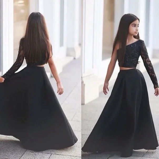 2020 Nowe Skromne Dziewczyny Korowiny Sukienki Dwa Kawałki Jedno Ramię Koraliki Czarny Sexy Flower Girl Dress Dla Dziecko Nastolatki Party Tanie Made Custom