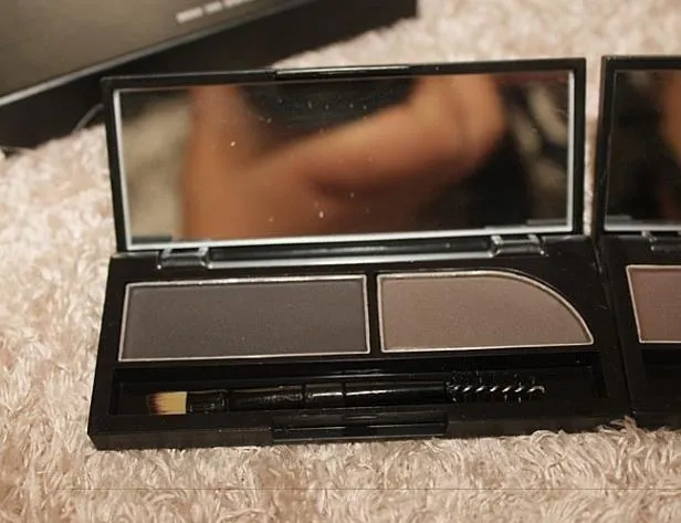 Eyebrow Powder Palette Pro مكياج يومي مضغوط لتشكيل البودرة + فرشاة ظلال عيون الحاجب السوداء المسطحة السوداء