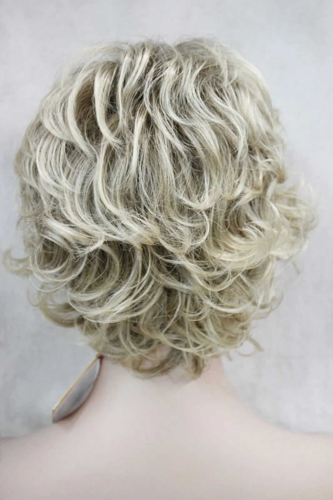 charming beautiful new Hot sell vogue women's short curly synthetic full wigs everyday /six-color selection