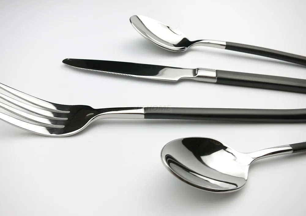 Jankng 4 Sztuk / partia Czarny Uchwyt Zestawy Flatware Gruby Ze Stali Nierdzewnej Polski Zestaw Sztućców Knife Spoon Fork Silverware Casual Obiad Zestaw