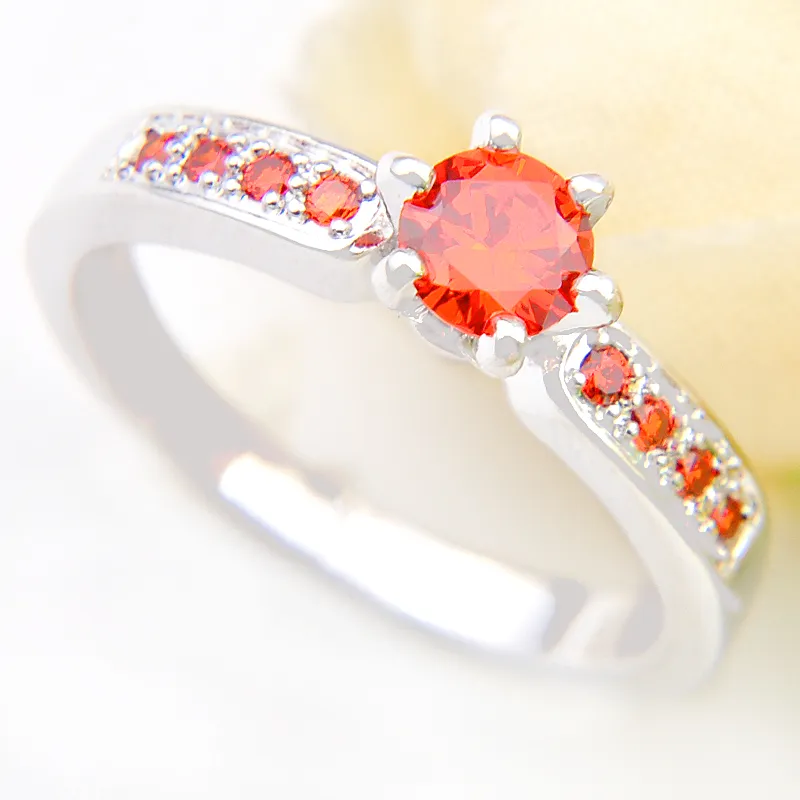 Groothandel 6 stks / partij Daily Jewelry Holiday Gift Fire Ronde Rode Kubieke Zirkonia Gemstone 925 Sterling Verzilverd Ring