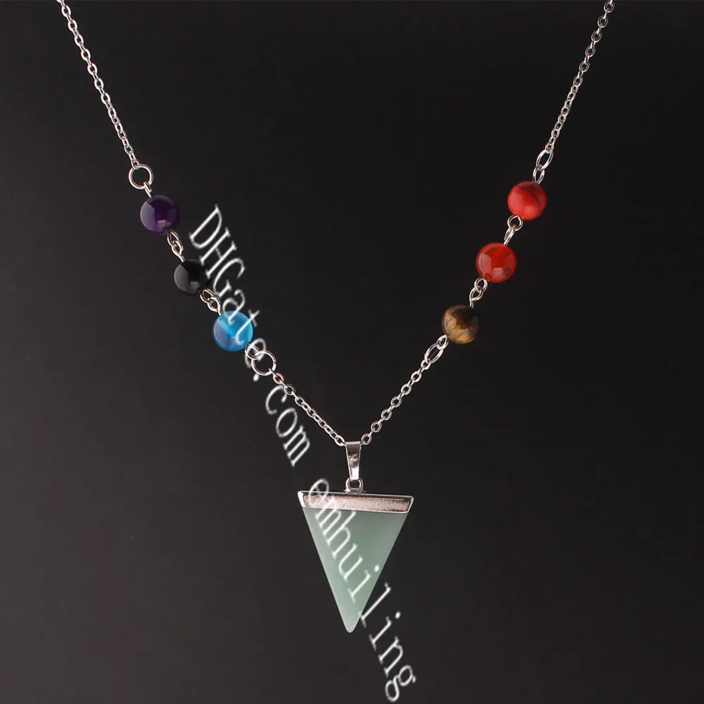 Special Seven Chakra Symbole Collier Collier de Yoga Reiki Energy Triangle Naturel Pendentif Gemstone Naturel sur le collier de la chaîne de perles Semi Gem Chakra de 8mm