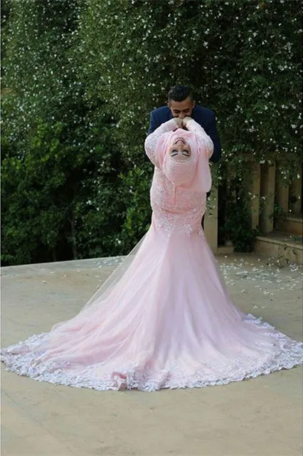 Long Sleeve Arabic Dubai Blush Wedding Dresses with Hijab Lace Applique Muslim Islamic Pink Wedding Gowns Modest Bridal Dress Vestidos