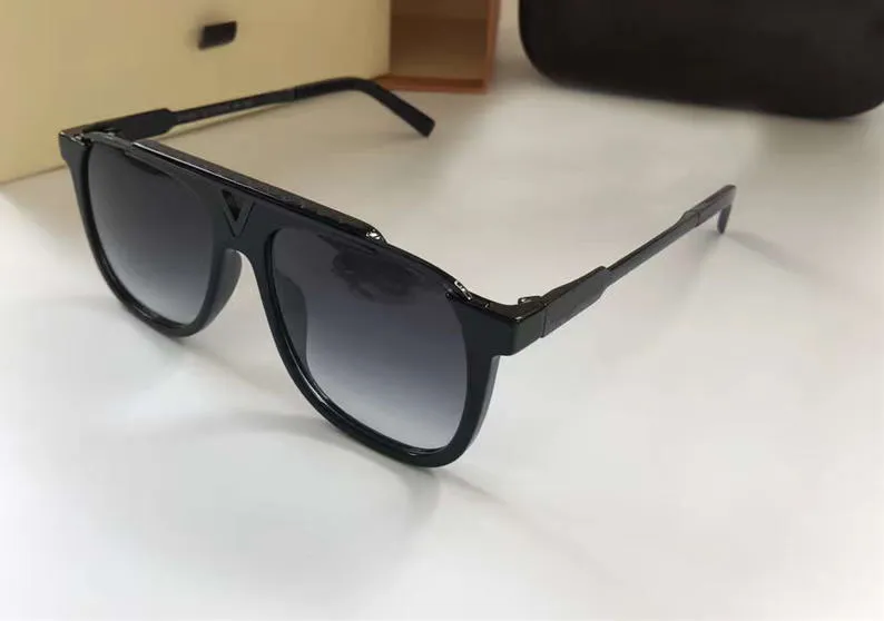 نظارة شمسية مربعة أتتيود إيفيدنس ماسكوت للرجال عدسات سوداء ورمادية متدرجة حماية نظارات شمسية جديدة مع صندوق
