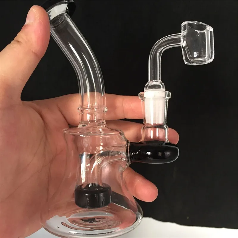 7,2-Zoll-Glasrecycler-Bohrinseln-Bong mit 4-mm-Quarz-Banger-Nagelfreiem Silikonbehälter-Glasperkolator mit 14-mm-Schüssel-Bubbler, 3 Farben