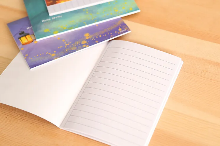 Hurtownie Kawaii Papeteria Produkty Drukowane Noc Sceneria Małe Notebooki Papier Uczeń Diary Książka Cuadernos Losowy Kolor Darmowa Wysyłka