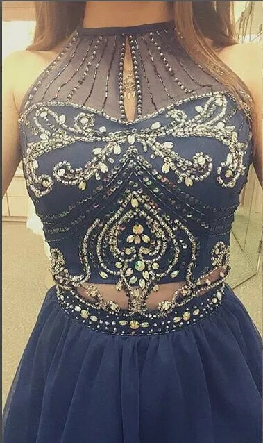 Glitzerndes zweiteiliges Abendkleid aus türkisfarbenem Tüll, kurzes formelles A-Linien-Schulterballkleid mit Neckholder und Kristallen in Marineblau