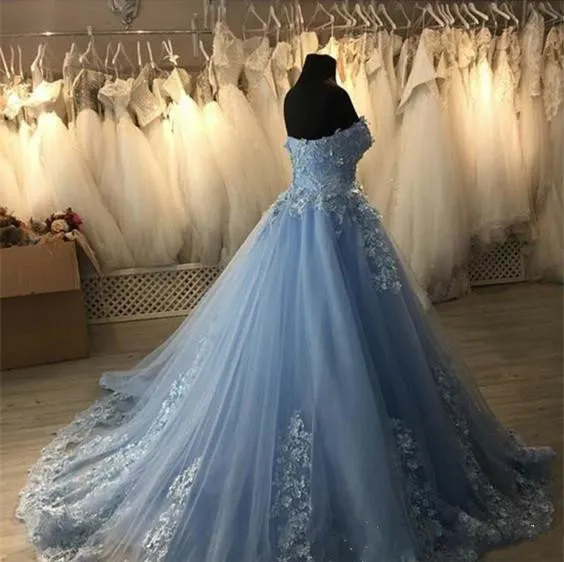 Niebo Blue Ball Suknia Quinceanera Dress z 3D Kwiatowy Aplikacja Plus Size Sweet 16 Suknie Sweetheart Corset Tulle Formalne sukienki