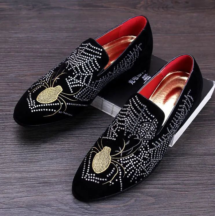 New Fashion Men Velvet Slippers Rhinestone Loafers Slip-on Casual Men's Flats Luxury Wedding Dress Formal Shoes driving shoes