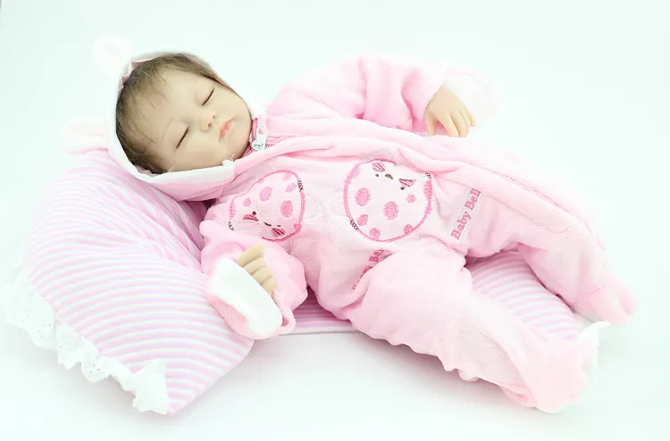 New Fashion 45 cm Baby Reborn Baby Dolls Bambola realistica Reborn Babies Giocattoli Soft Silicone Baby Toys Real Touch Lovely Newborn