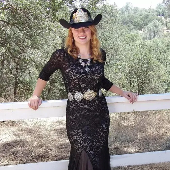 Black Lace Cowboy Country Wedding Mother of the Bride Dresses 2017 Crew 3 4 Lange mouwen maat Split moeder van bruidegom jurk EN93011 237T