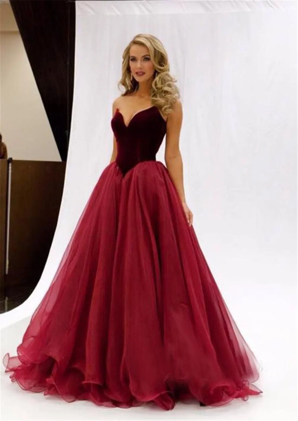 Robe de soirée princesse bordeaux moderne, col en v, sans manches, en velours et Organza, robe de bal