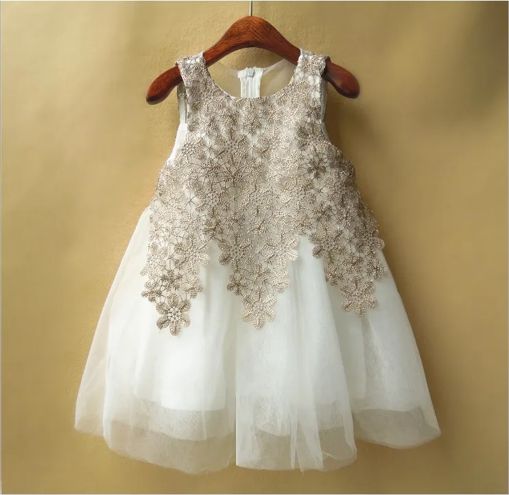 Högkvalitativ 2016 Ny Guldflicka Sommar Lace Stitching Dress Barn Ärmlös Vest Princess Dresses Kids Lace Gaze Dress Cute Girl Dress