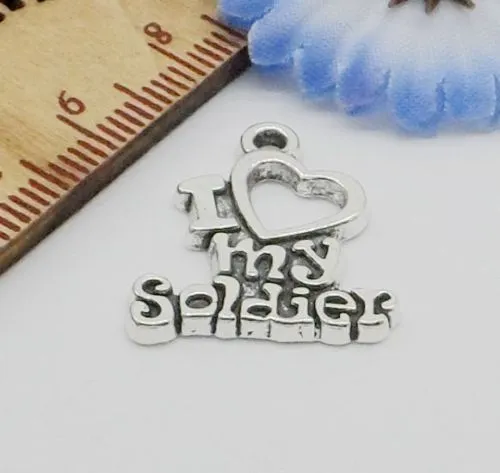 Kostenloses Schiff, 150 Stück, Antik-Silber, „Ich liebe meinen Soldaten“, Charms-Anhänger für die Schmuckherstellung, 17 x 20 mm