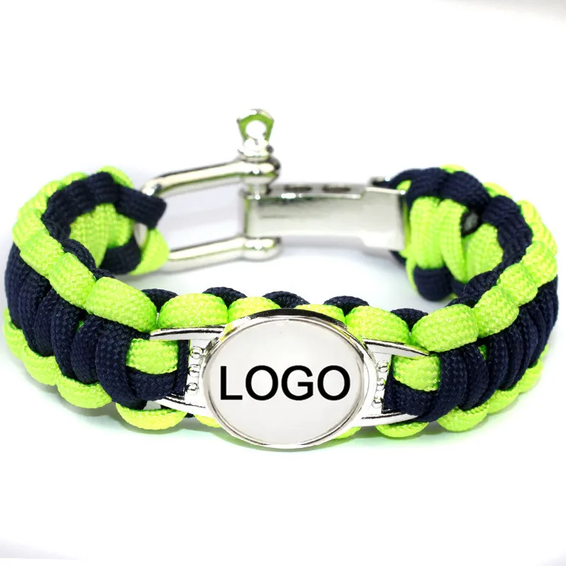 Misturar estilos de beisebol de futebol ao ar livre Paracord Survival pulseiras U fivela chaveiros esporte fã amizade pulseira logotipo personalizado