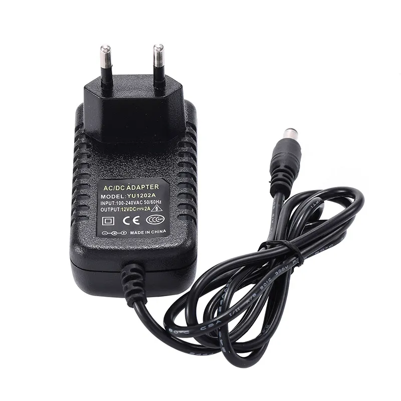 Adattatore di alimentazione universale di alta qualità AC 100-240 V a DC 12 V 2 A Adattatore di alimentazione Spina americana 5,5 * 2,1 mm-2,5 mm Con chip IC DHL Spedizione gratuita