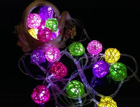 4m 20 LED Rattan Ball Lantern Sepak Takraw String Fairy Light Garlands För Nyår Jul Holiday Party Decoration110V-240V