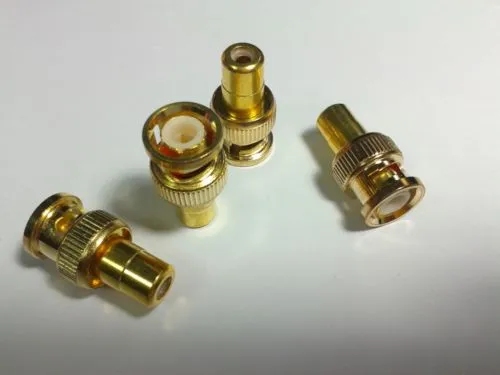 50 stks Vergulde BNC Mannelijke Plug aan RCA Female Jack Coax Cable Video Connector