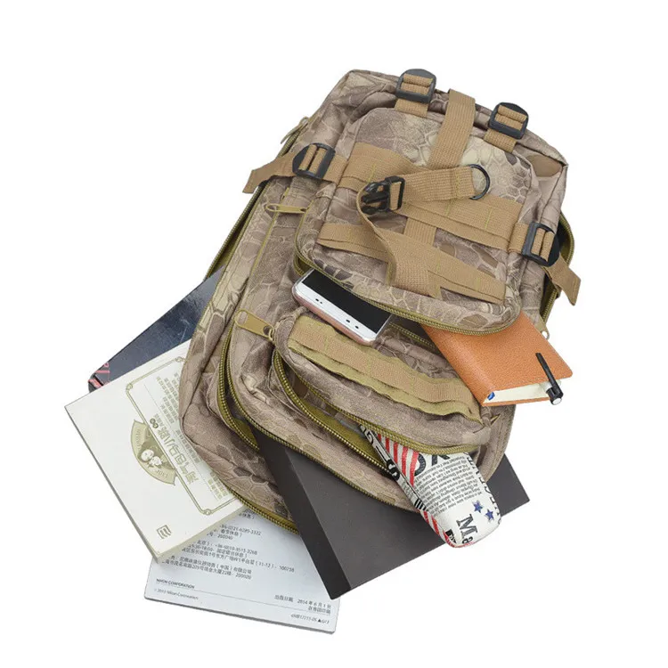 Volwassen rugzakken Outdoor Bags Teenager Boys 'CS Militaire Backpack Men Women's Sports Climbing Cosplay Army Camouflage