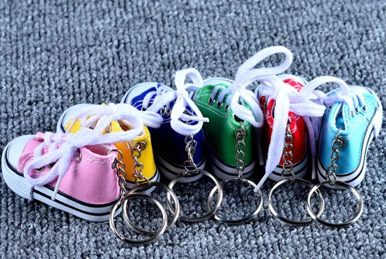 1000 stks 7.5 * 3.5 * 4 cm Mini 3D Sneaker Sleutelhanger Canvas Schoenen Sleutelhanger Tennisschoen Chucks Sleutelhanger Gunsten