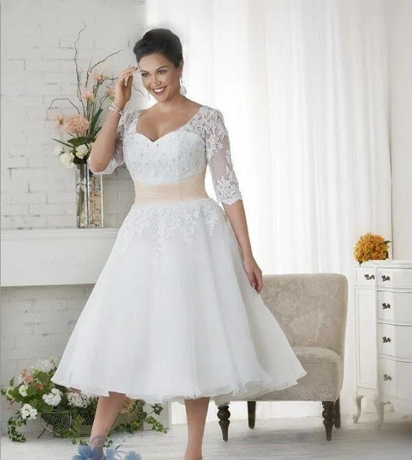 2022 Hot Tea Length Short Wedding Bridal Dresses With Half Sleeve V neck Covered Bottons Applique Wedding Bridal Gown Dress Sexy Design