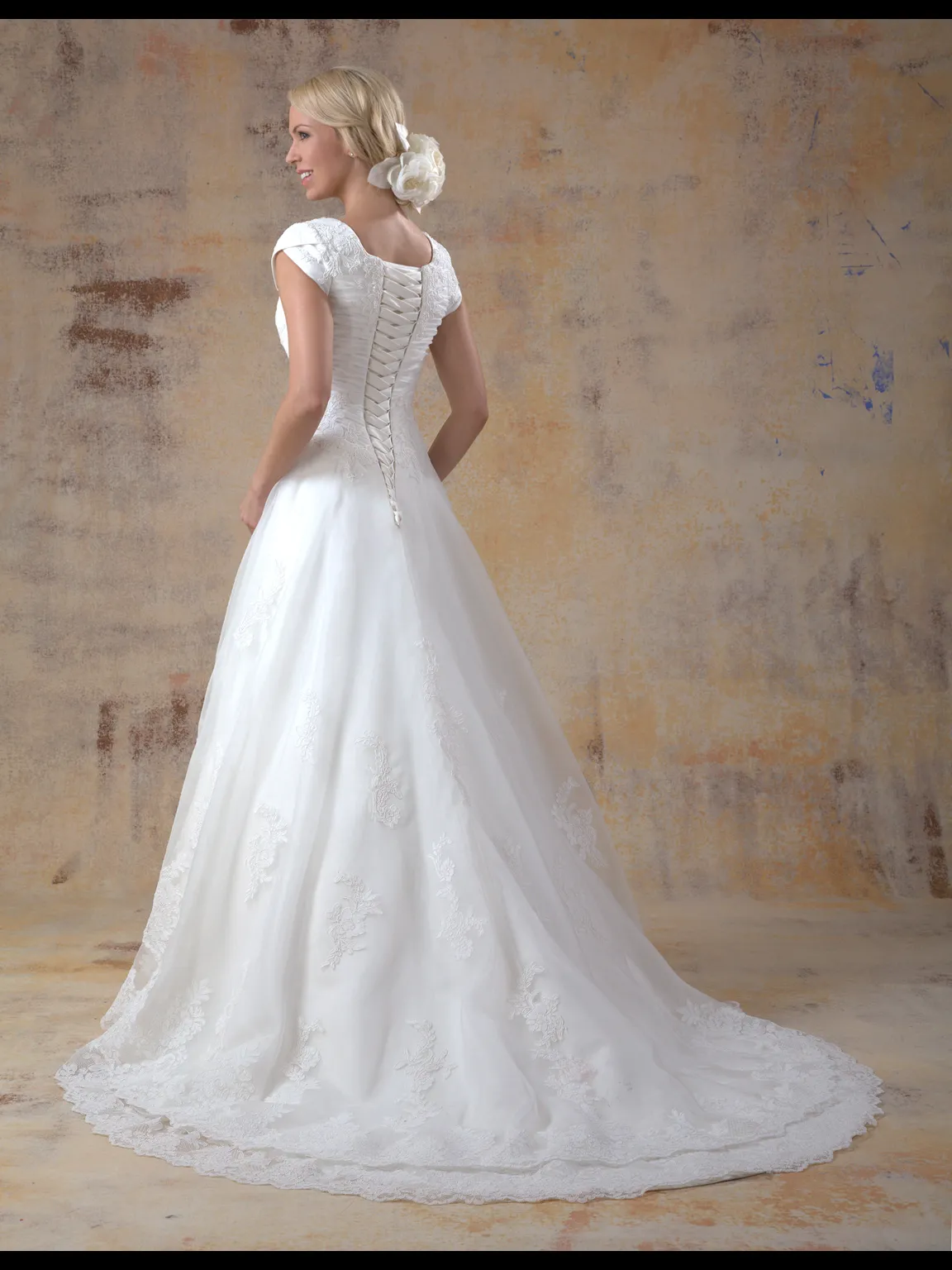 A-line Lace Appliques Modest Wedding Dress with Cap Sleeves and Lace-up Back Ivory from Dhgate A-Line Wedding Dresses - price 117.51 A-line Lace Appliques Modest Wedding Dress with Cap Sleeves and Lace-up Back Ivory from Dhgate A-Line Wedding Dresses - price 117.51