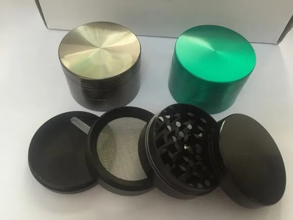 Bästa kvalitet Herb Grinders 4 Piece Black Chrome Red Colors Grinders Metal Grinder Partihandel med Pollen Scraper Gratis frakt