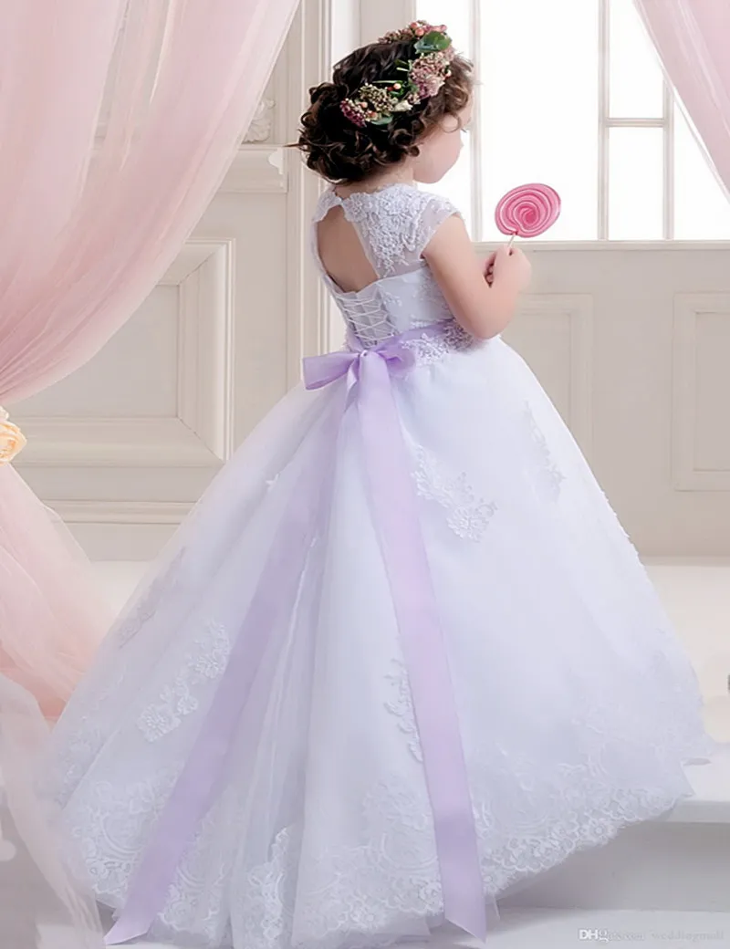 Gorący Piękny Koronki Kwiat Girl Dresses Święta Pierwsza Komunia Sukienki Little Bow Girl Girls Page Cartourt Party Dress