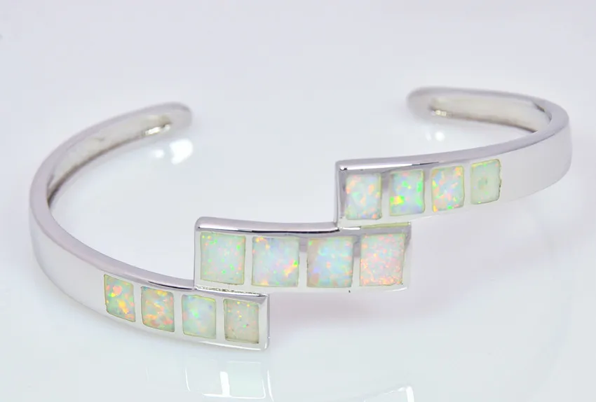 Hela detaljhandelsmode fina vita eld Opal armband 925 silverpläterade smycken för kvinnor BNT152200374567371708184
