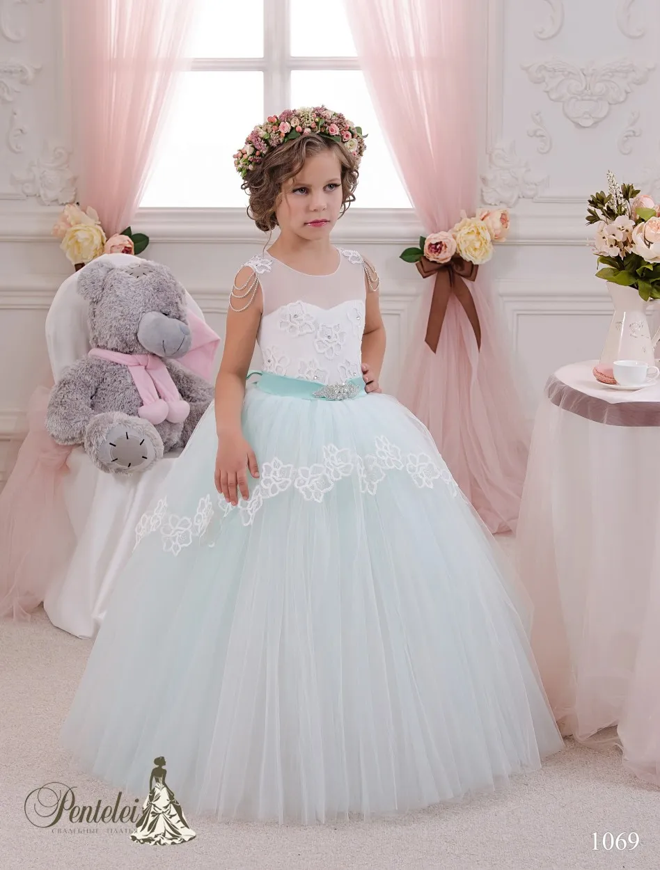 2016 Light Ice Blue Little Bride Dresses with Beaded Ribbon and Beaded Shoulders Lace Appliques Ball Gown Flower Girls Gowns