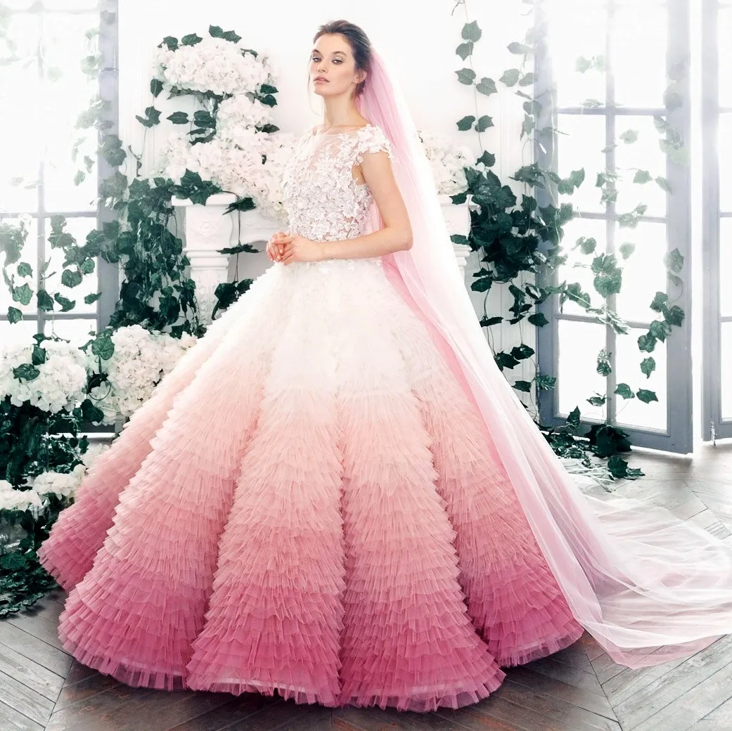 Gradient Pink Lavender Ball Gown Wedding Dress with Jewel Neck and Short Sleeves Floral Applique Bridal Dress Charming Tiered Fluffy Wedding Dresses