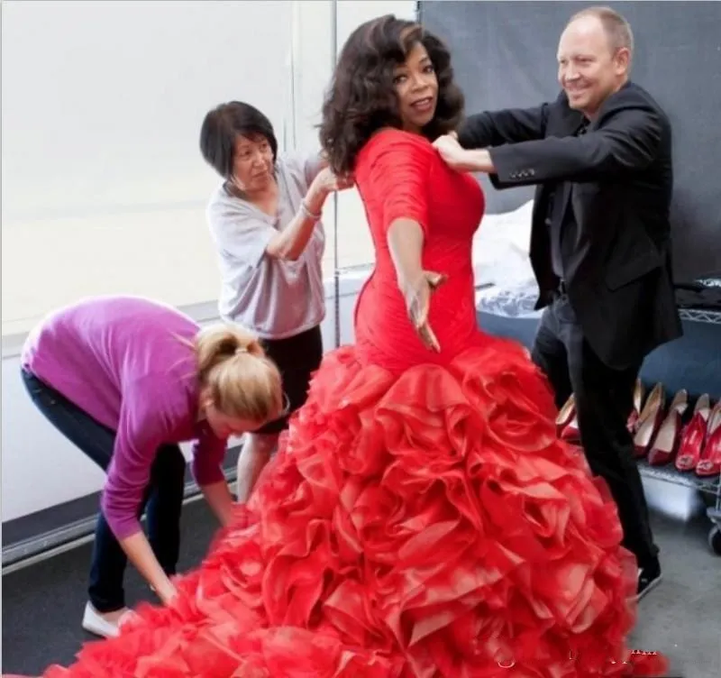 Red Plus Size Evening Kleid Meerjungfrau Lange Rüschen flocken schwarzes Mädchen -Abschlussballkleider mit halben Ärmeln afrikanischer Stil formeller Party Go2187183