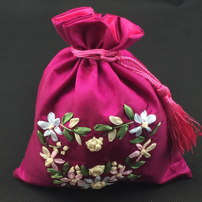 Duża wstążka Haft Satin Sznurek Torby Prezent Biżuteria Wouch Handmade Dekoracyjne Chińskie Styl Packaging Torba 22 x 17 cm 10 sztuk / partia
